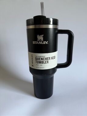 Stanley Quencher H2.0 Tumbler - Black Glow brand new
